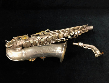 Photo Vintage Conn Art Decco 'Transitional' Alto Sax in Original Silver Plate, Serial #247074